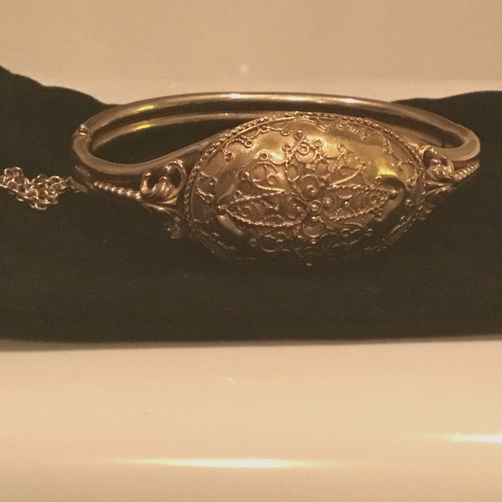 14k gold bangle bracelet GURANTEED